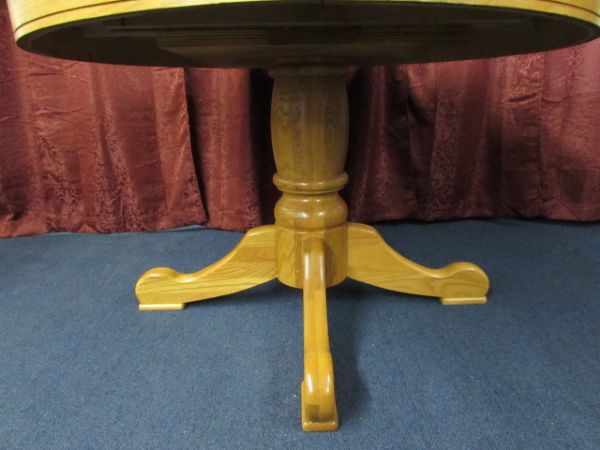 BEAUTIFUL, QUALITY SOLID OAK TABLE