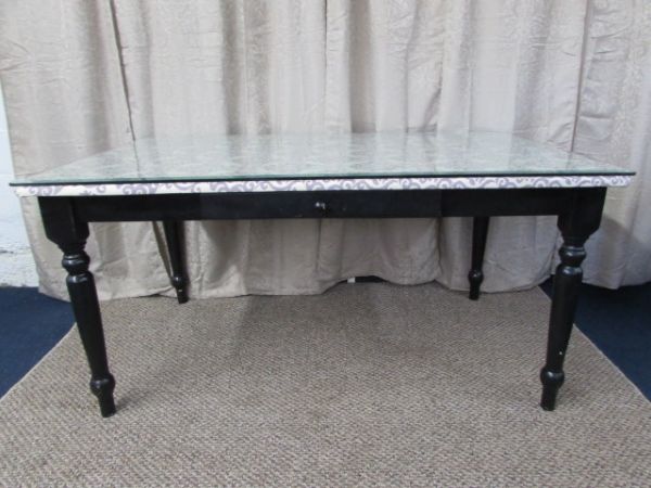 QUALITY COUNTRY STYLE TABLE WITH FABRIC COVER & BEVELED GLASS TOP