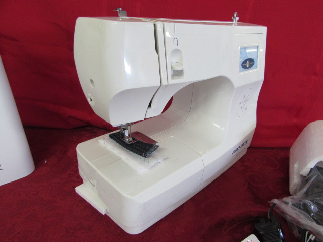 Lot Detail - EURO PRO ELECTRONIC SEWING MACHINE