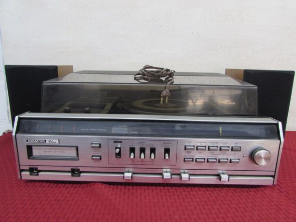 RETRO SOUNDESIGN RECORD PLAYER WITH SPEAKERS  RECORDS.
