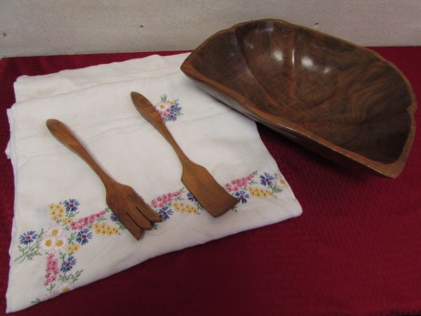 VINTAGE EMBROIDERED TABLE CLOTH & CARVED WOODEN SALAD BOWL 