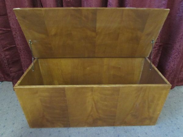 STORAGE  CHEST/TOY BOX CHEST - ALL WOOD