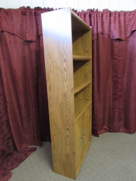 SHELVING UNIT WITH LOWER CABINET