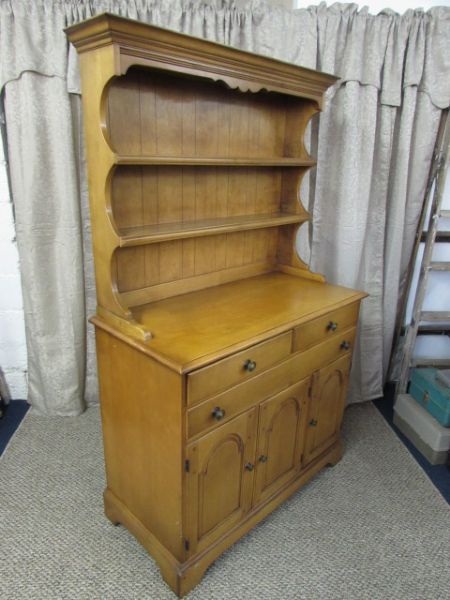 EARLY AMERICAN TWO PIECE HUTCH