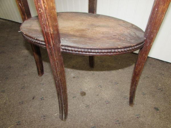 ANTIQUE WOOD LAMP TABLE