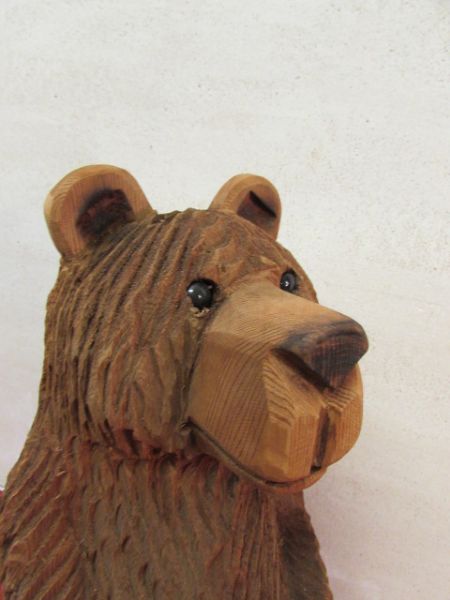 LARGE CHAIN SAW CARVED BEAR