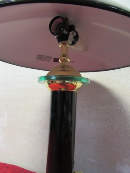 GLASS ACCENTED DOME TOP DESK LAMP