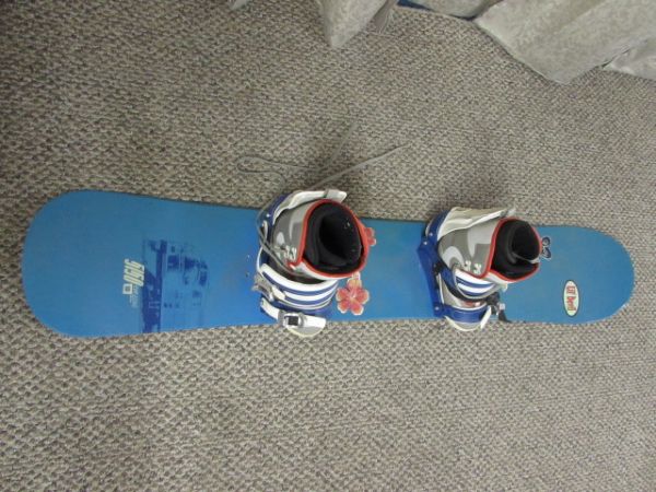 SNOWBOARD AND BOOTS - READY FOR NOVEMBER SNOW!