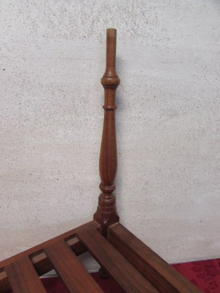 BEAUTIFUL ANTIQUE WALNUT FOUR POSTER DOLL BED