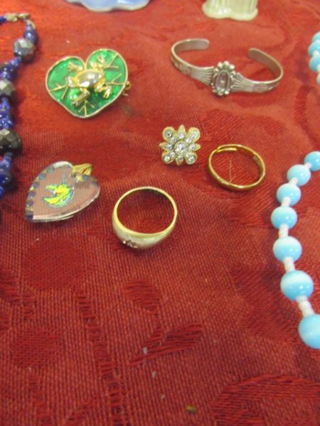 VARIETY LOT OF COSTUME JEWELRY, PICTURE FRAMES & MORE