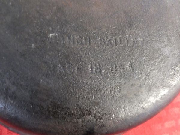 WAGNER  WARE NO. 8 CAST IRON SKILLET.