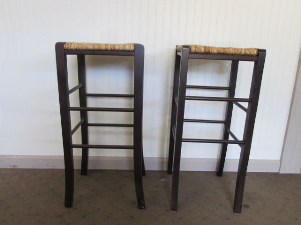 ATTRACTIVE WOOD BAR STOOLS WITH WOVEN SEATS