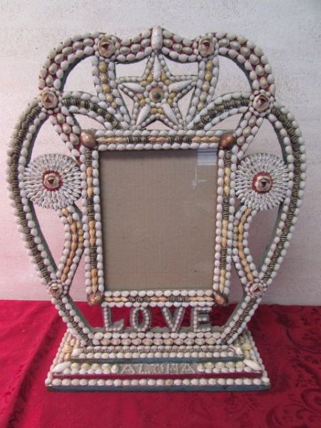 ORNATE HAWAIIAN SHELL FREE STANDING PICTURE FRAME
