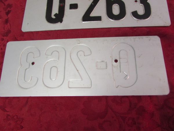 MATCHING SET OF METAL LICENSE PLATES FROM  NORWAY 
