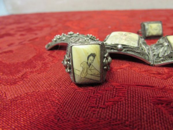ANTIQUE/VINTGE CHINESE SILVER SCRIMSHAW JEWELRY SET 