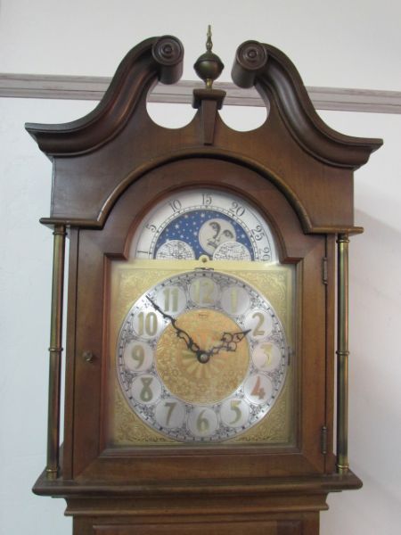 VINTAGE 7 FOOT TALL GRANDFATHER CLOCK
