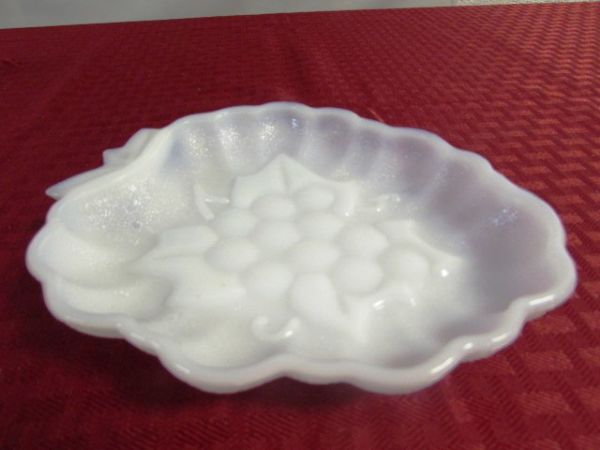 ECLECTIC ASSORTMENT OF GOODIES! ANCHOR HOCKING FIRE-KING DISH, MILK GLASS PLATE & MORE