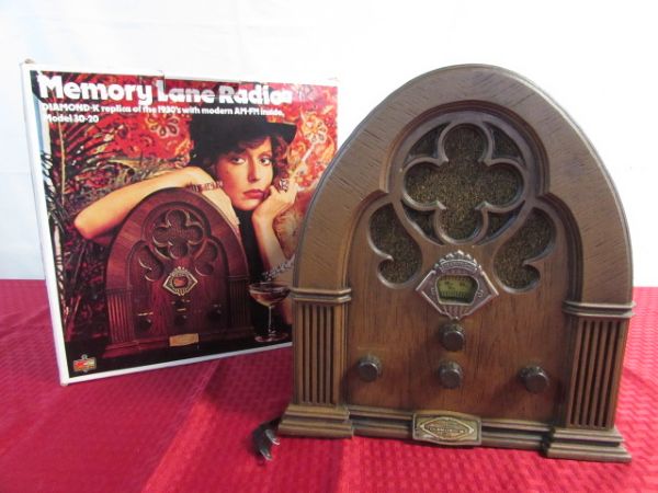 AWESOME 30'S STYLE REPLICA RADIO