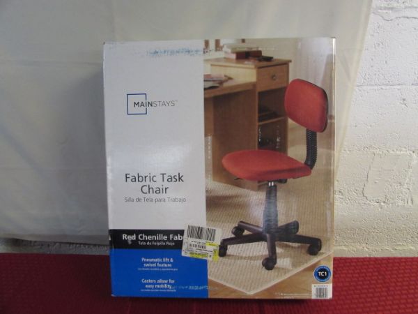 NEVER BEEN USED TASK CHAIR IN ORIGINAL BOX