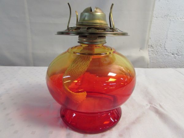 ABSOLUTELY STUNNING RED HURRICANE LAMP