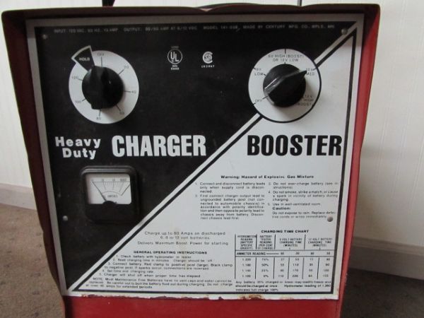 MONTGOMERY WARD HEAVY DUTY BATTERY CHARGER/ BOOSTER
