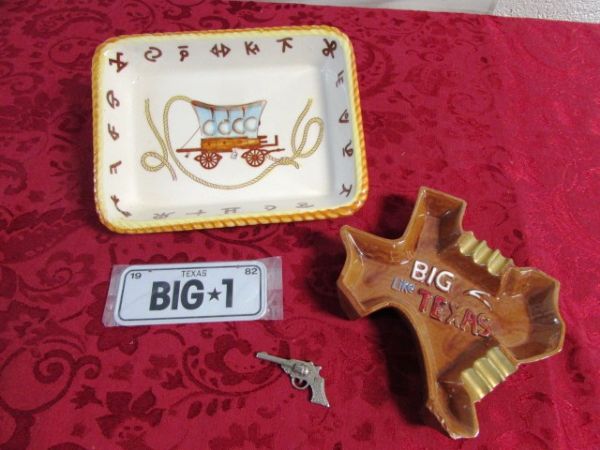 OLD WEST ROUND UP! DUELING PISTOLS, VINTAGE TEXAS ASHTRAY, CERAMIC TRAY & MUCH MORE