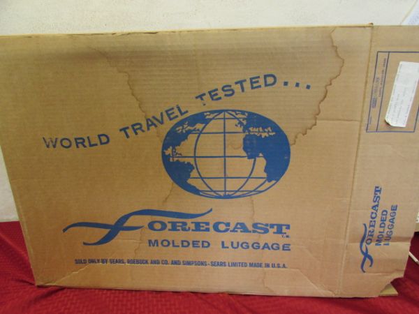 VINTAGE NEVER USED RED FORECAST PULLMAN LUGGAGE