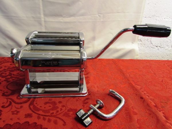 VINTAGE PASTA MAKING EQUIPMENT - PERFECT FOR PASTA OR CRAFTS.