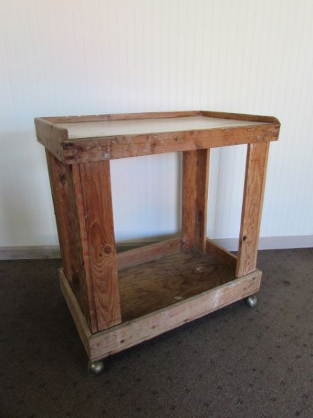 WOODEN WORK BENCH/TABLE