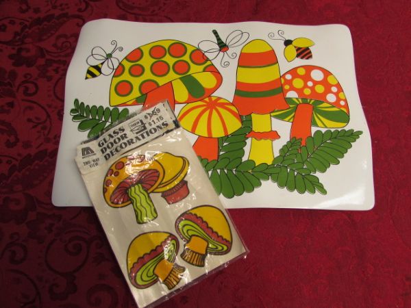 MERRY MUSHROOMS! CROCKPOT, NEVER USED KITCHEN TOOLS, RECIPE BOX, TABLE CLOTH, TOWELS & MORE