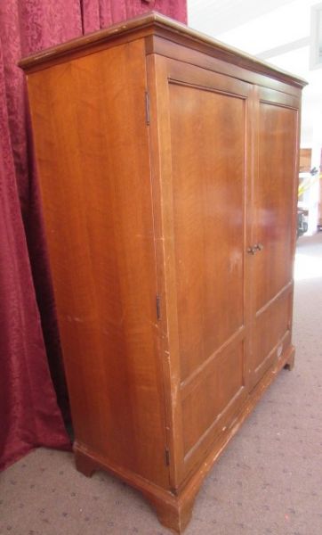 VINTAGE ALL WOOD BOOKCASE CABINET WITH SOLID WOOD DOORS