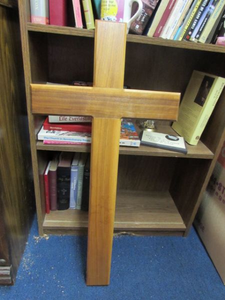 BOOKSHELF WITH A WIDE RANGE OF THEOLOGY BOOKS, BIBLES & MORE