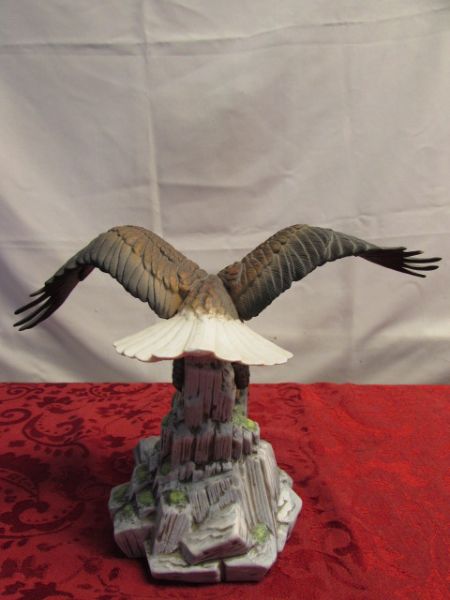 THE EAGLE HAS LANDED!  PORCELAIN EAGLE FIGURINE & COASTERS 