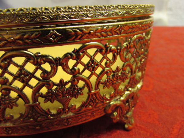 EXQUISITE 24K GOLD PLATED JEWELERY BOX 