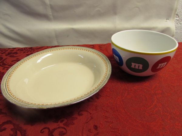 BETTY CROCKER WOULD BE JEALOUS! MIXING BOWLS, VINTAGE MEASURING SIFTER & MORE