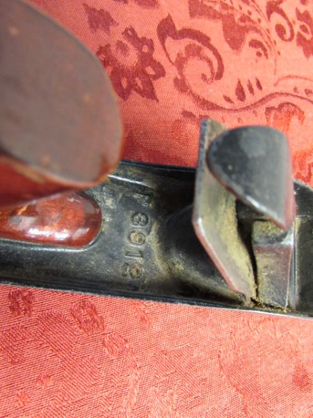 TWO VINTAGE WOOD PLANES IN EXCELLENT CONDITION! 