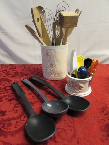 EVERY KITCHEN UTENSIL UNDER THE SUN!  WOOD/METAL/PLASTIC UTENSILS,GRIZZLY PAWS, KNIVES, ELECTRIC BREAD SLICER/CARVER, VINTAGE EBILSKIVERS PAN & SO MUCH MORE!