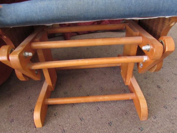 WOODEN GLIDER CHAIR WITH FOOTREST
