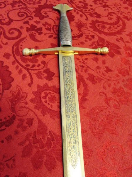 AWESOME MEDIEVAL STYLE SWORD