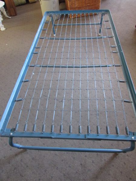 FOLD UP TWIN SIZE SPRING BED FRAME