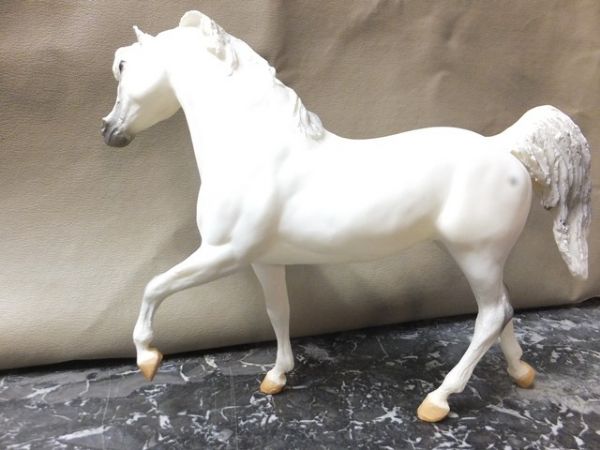 BREYER TRADITIONAL SCALE MODEL HORSE, EQUSS