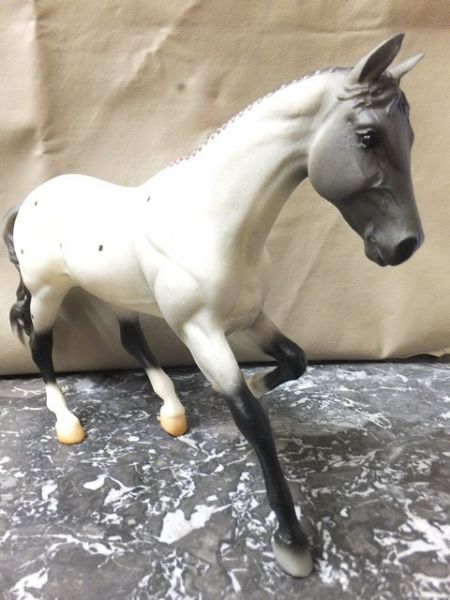 BREYER TRADITIONAL SCALE MODEL HORSE, GREY APPALOOSA SPORT HORSE