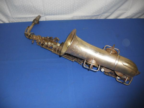 VINTAGE KING SAXAPHONE BY H.M. WHITE