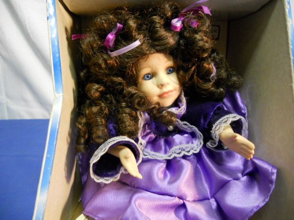 ANIMATED MUSICAL DOLL STILL IN BOX
