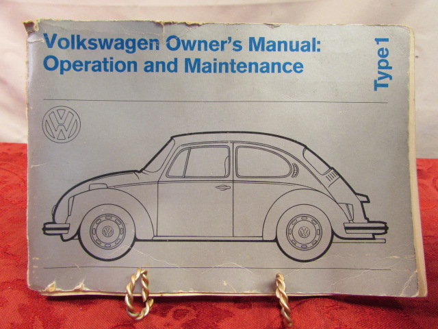 Lot Detail - VOLKSWAGEN OWNER'S MANUAL & POPULAR MECHANICS BOOK, DIECAST BUGS & MORE