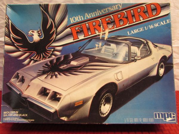 AWESOME 10TH ANNIVERSARY MODEL FIREBIRD KIT LARGE 1/16 SCALE