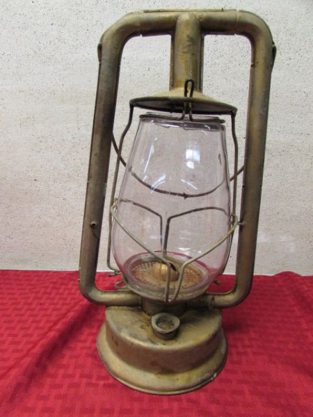 RARE, ANTIQUE DIETZ LANTERN, PAT. DATE 1898 TO 1908.