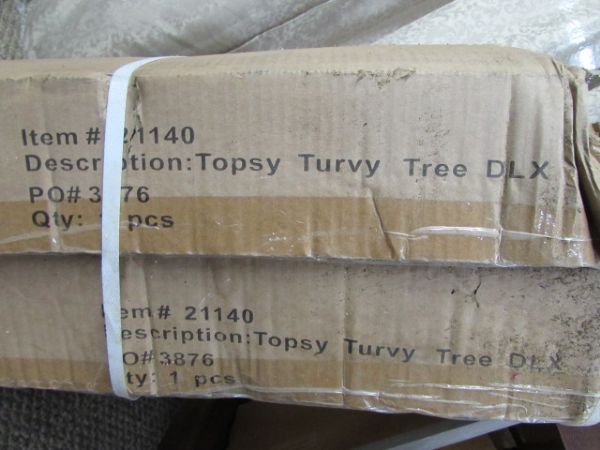 GROW YOUR TOMATOES ANYWHERE!  TOPSY TURVY TOMATO TREE PLANTER NEW IN BOX