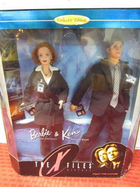 BARBIE & KEN - THE X FILES NEW IN THE BOX
