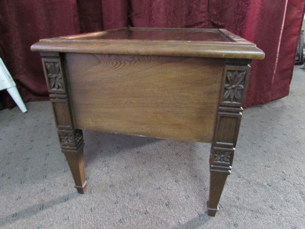 PRETTY VINTAGE  SIDE TABLE WITH FLOWER DESIGN